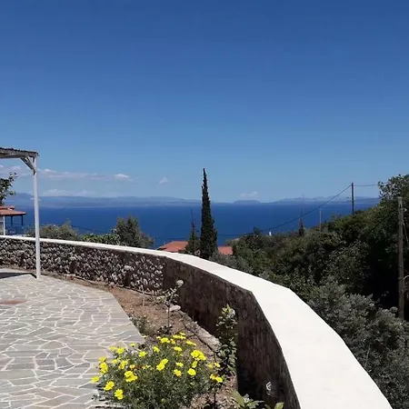 Holiday home Theodora's *