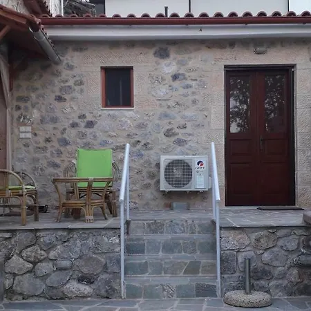 Holiday home Theodora's *
